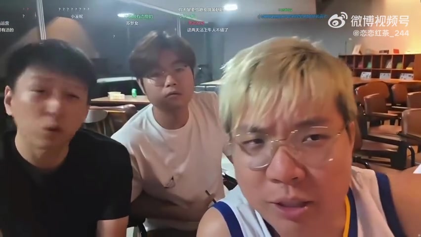 前RNG法务阿戴爆料：当年参与动手卡合同的人都被UZI拉黑了