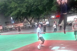 这只是我们中国普通男子高中生的课后对决！！