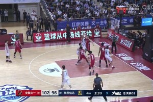 陕西信达退场前造犯规获两罚！叫暂停后就直接退场了