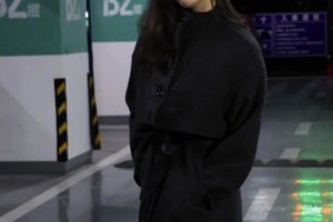野球美女球员郭雨妍的黑色系穿搭~真滴是美啊！