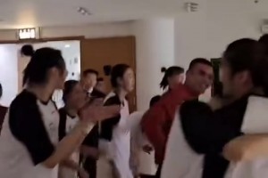 哇！女篮这出场仪式看着也很热血啊