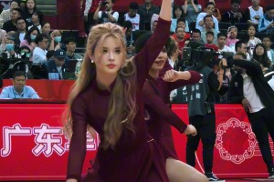 深圳美女啦啦队，跳得能让你动心吗？