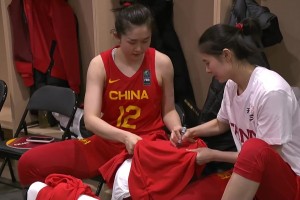 中国女篮更衣室直拍 再次恭喜中国女篮晋级2024巴黎奥运会