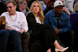  Superstar fans! Adele and husband Rich Paul watch the Lakers' game together