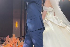 范子铭晒北京后卫姜文结婚视频：祝二位新人永结同心 百年好合！