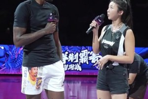 张曼源：为什么改成8号？ 乔治：为了那个男人！！