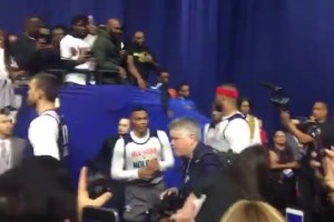 有趣的灵魂！说了啥？此前全明星赛威少被小卡逗得哈哈大笑！