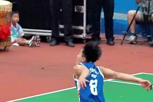 身高177cm照样扣篮