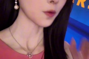 女主播辰辰怼脸自拍，这颜值是真的高啊！