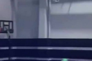 妹子是用了什么绝招才把男生过掉的？有人看得出来吗