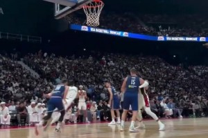 标准美观！慢镜头看布克的投篮姿势！