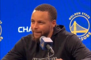 库里赛后采访 球队的每个人都打的很自信 感觉就像是一支顺风球队