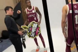 2米16的杨瀚森视角下的高诗岩和赵睿，是什么样的？