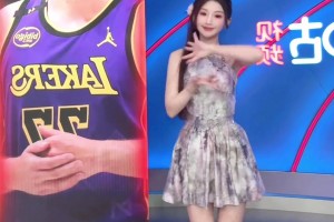 原来女主播中场休息时候是在干这种事情