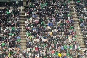 凯尔特人开局打骑士一波22-3的进攻高潮，主场球迷全都沸腾了！