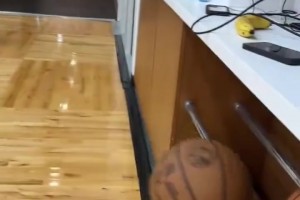 男人至死是少年！魔术队此前的队内小游戏！