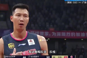 这就是激怒易建联的后果！易建联经典的“拉菲之战”！