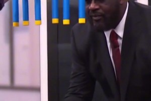 奥尼尔与巴克利上演对决！NBA名宿应战接棍反应大测试