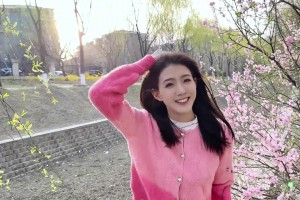 神似江疏影的雪儿好久不见呀，来看看她的素颜变装