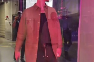 今天又对阵詹姆斯！火箭球员赛前球员通道，一个比一个帅啊