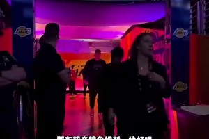 能打脸不？杨毅此前：反正冠军没戏，东詹不防守，大不了一块摊手