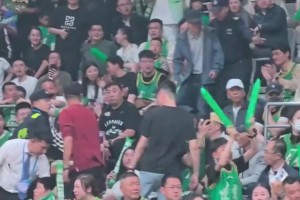 林彦廷：CBA球迷真的凶，在山西站着被骂，在辽宁被扔水瓶