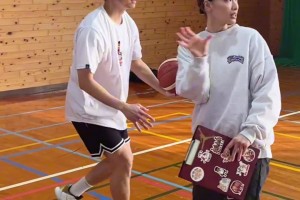 三个细节教会你如何变向过人！
