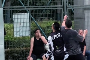 徐家汇公园篮球场 如果你遇到这样的全能小姐姐该咋防？