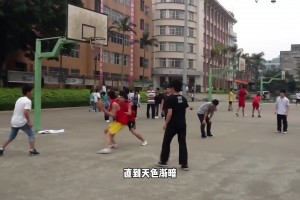 多少吧友都玩过这样的篮板？那时候的我们真的好爱打篮球啊