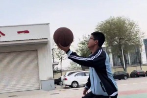为什么一副球霸的样子却打出这种球风？