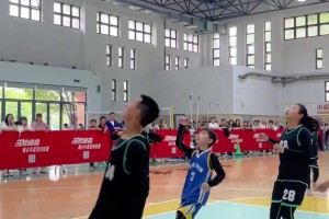 紧张得每一秒都屏住呼吸 ...
