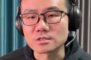静雨：科尔把常规赛的哲学用到了季后赛 这时候要硬碰硬打身体的