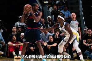 上一次约老师季后赛这么无奈的时候还是2022年！
