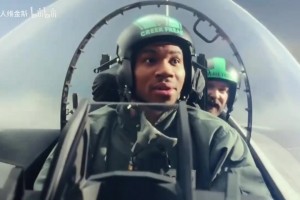 要不还是拍电影去吧！字母哥此前广告展现的演技如何呢？