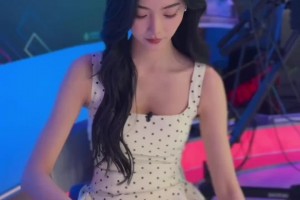 金佳悦：下赛季见啦～Lakers！