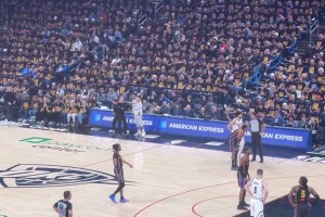 感觉这个MVP一语双关啊！SGA罚球时威少登场现场响起MVP