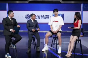 杨瀚森接受美娜采访：平时喜欢打游戏 关注东契奇约基奇申京较多
