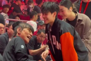 赵睿杨舒予韩旭胡金秋郭士强杜峰等嘉宾也来到了耐高总决赛的现场