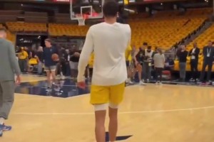 哈利伯顿赛前热身！投篮说不出来的怪 但是关键球就是能进