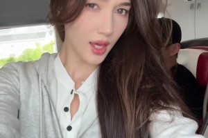 杨政突然魔性舞蹈 女友孟雅芳：他突然咋了？