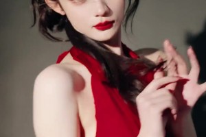 别有一番赶脚啊！美女主播婧雯一身红色长裙的国风穿搭~