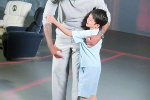 卡梅隆安东尼中国行 ！老友见面，这瓜包甜！