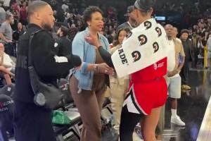 利拉德范德比尔特阿德巴约 现身洛杉矶观看wnba
