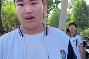 14岁1米97？ 来看山东男孩/女孩高个们 以后打球不？
