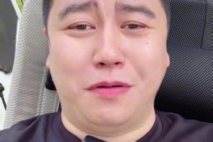 大史：火箭续约海王的价位还算合理，休赛期还是得赶紧去换球星