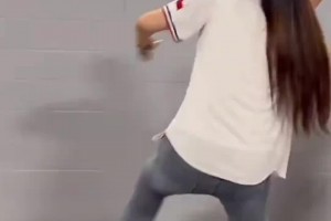 融入！李月汝和佩奇默契十足 场内场外互动不断！