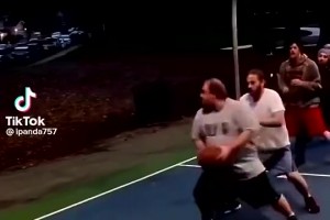 大哥这球风就是民间约基奇啊！简直不要太秀！