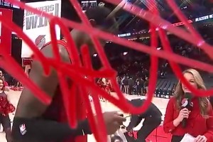 下赛季，杨瀚森和艾顿就是开拓者首发中锋位置上的竞争对手了