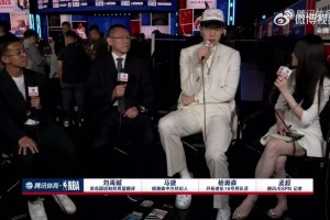 笑死！杨瀚森被问到希望自己在NBA首分怎么完成，回答：吃饼！