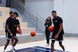 字母哥曾教第五顺位的贝利低位技巧，字母这启动速度好恐怖